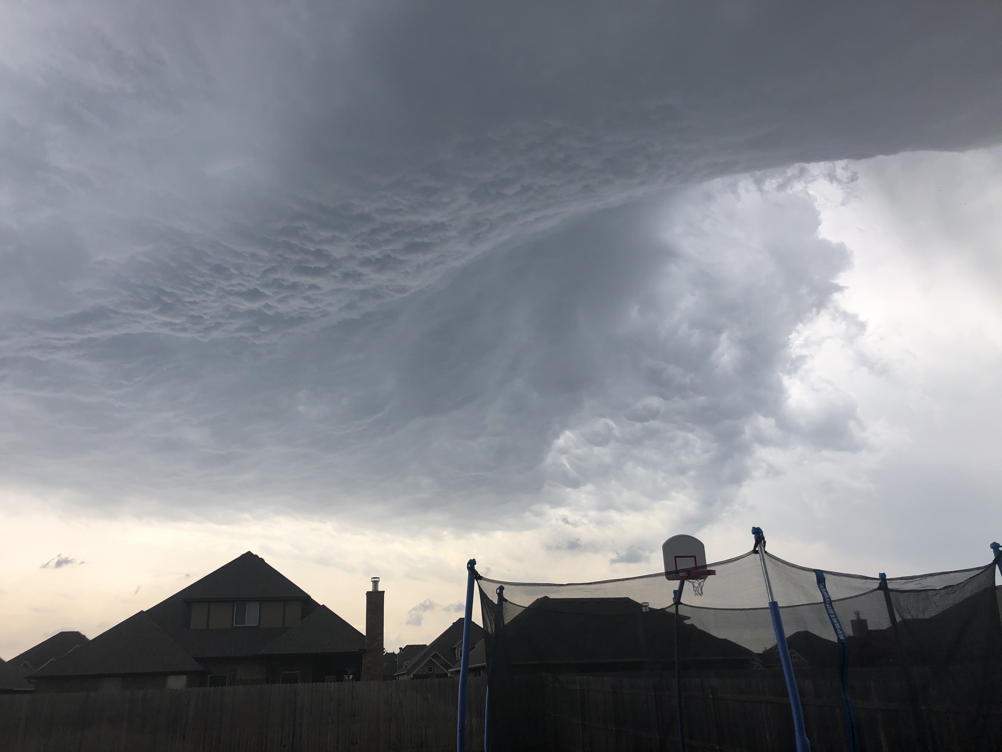 Taken at 1:07PM today, 3/27/2020 in far NW OKC (8504